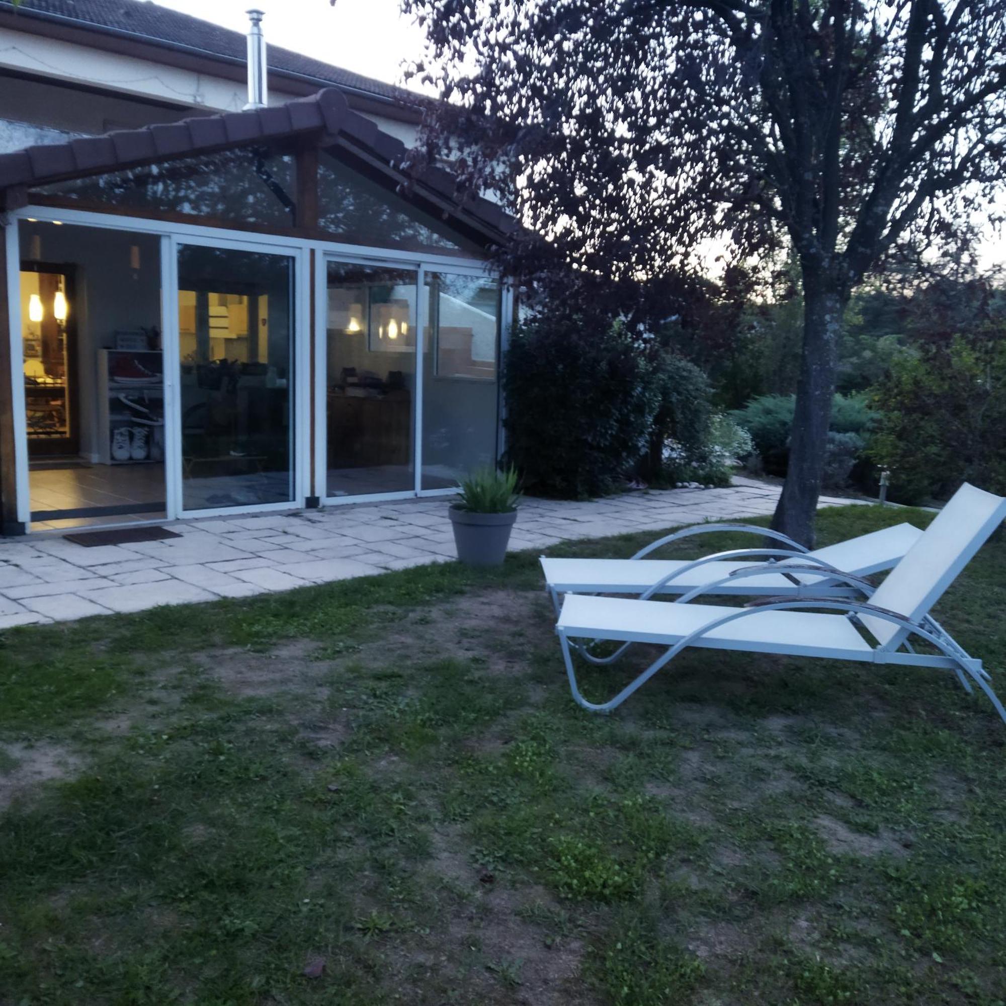 Chambre Dans Un Ecrin De Verdure Dommartin  Eksteriør billede